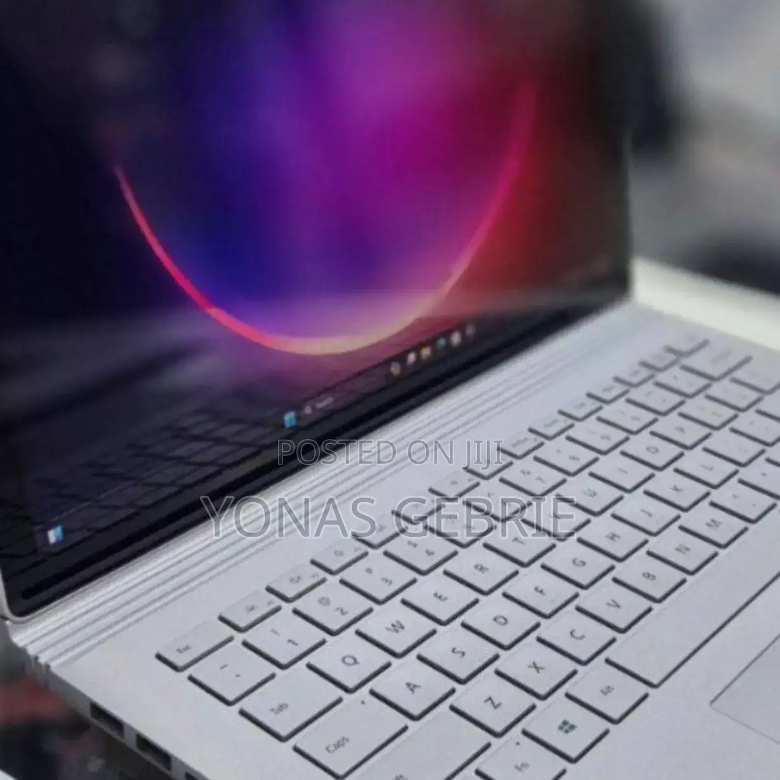 New Laptop Microsoft Surface Book 3 16GB Intel Core i7 SSD 256GB