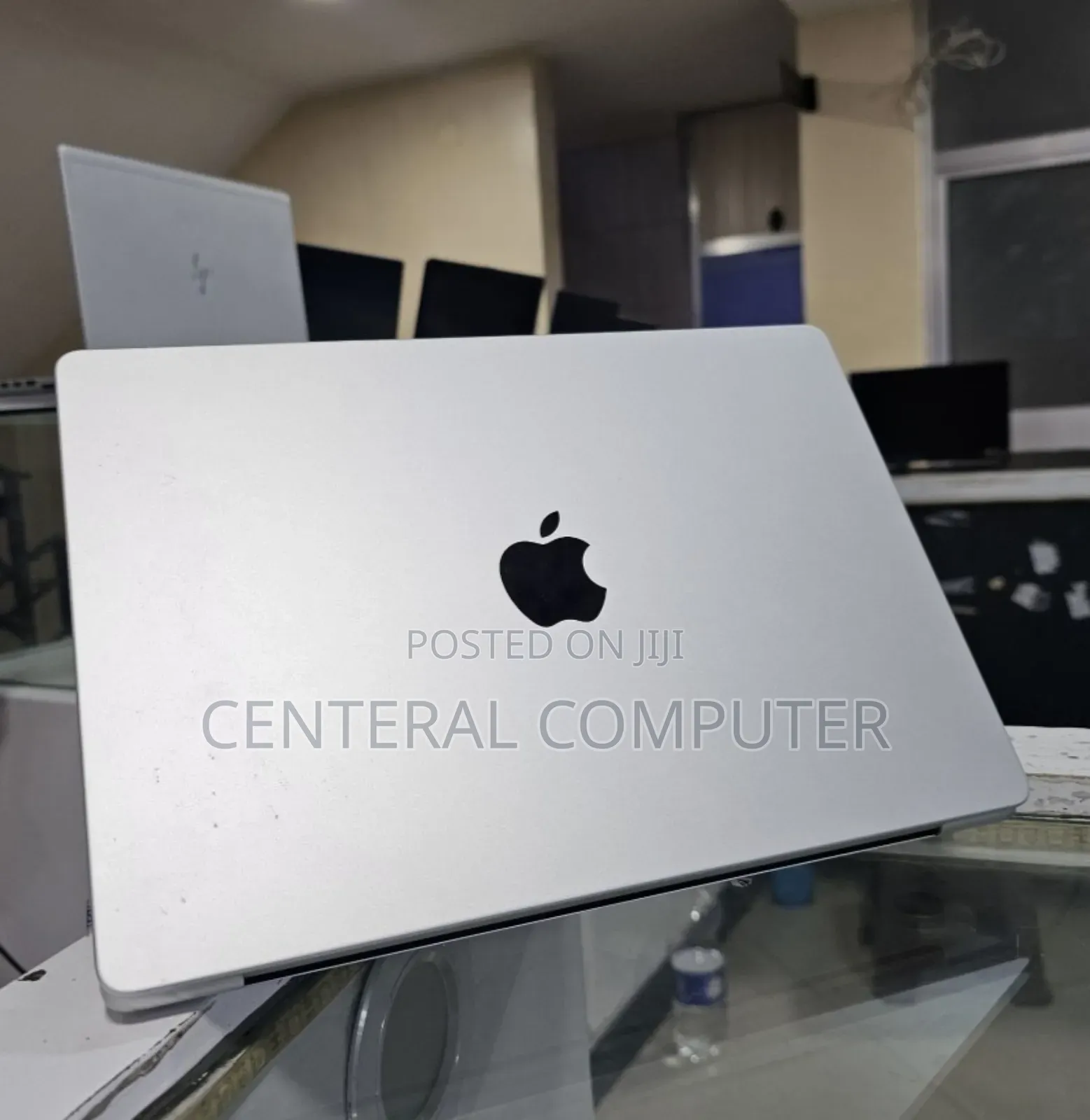 New Apple MacBook Pro 2023 M3 Max 14-Inch 8GB Apple M3 Pro SSD 512GB