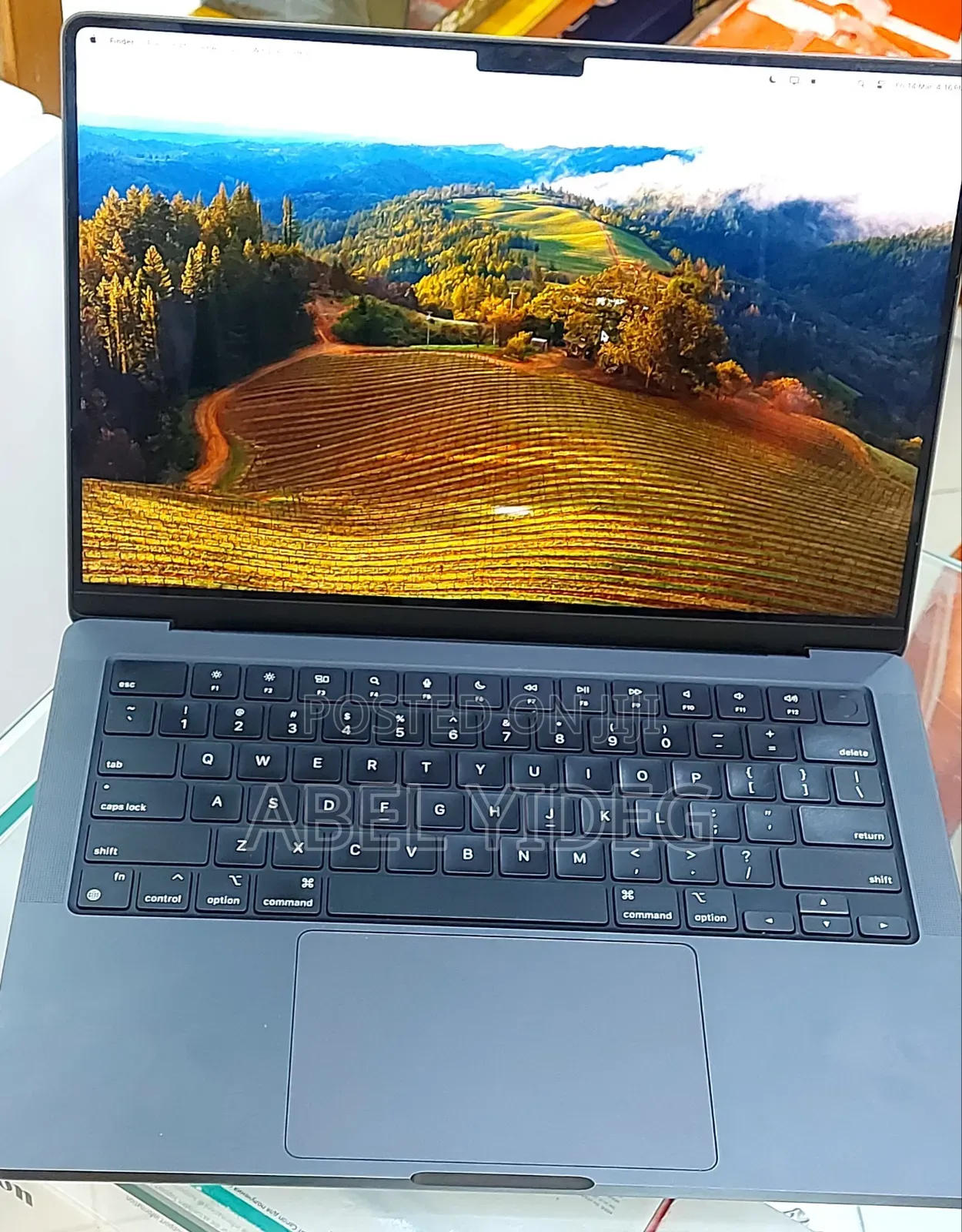 New Laptop Apple MacBook Pro 18GB Apple M3 SSD 512GB