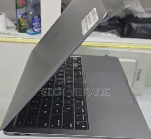 New Laptop Apple MacBook Air 2020 M1 8GB Apple M1 SSD 256GB