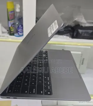 New Laptop Apple MacBook Air 2020 M1 8GB Apple M1 SSD 256GB