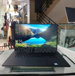 New Laptop Dell Precision 15 7520 16GB Intel Core I7 SSD 512GB
