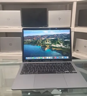 New Laptop Apple MacBook Pro 2019 8GB Intel Core I5 SSD 128GB
