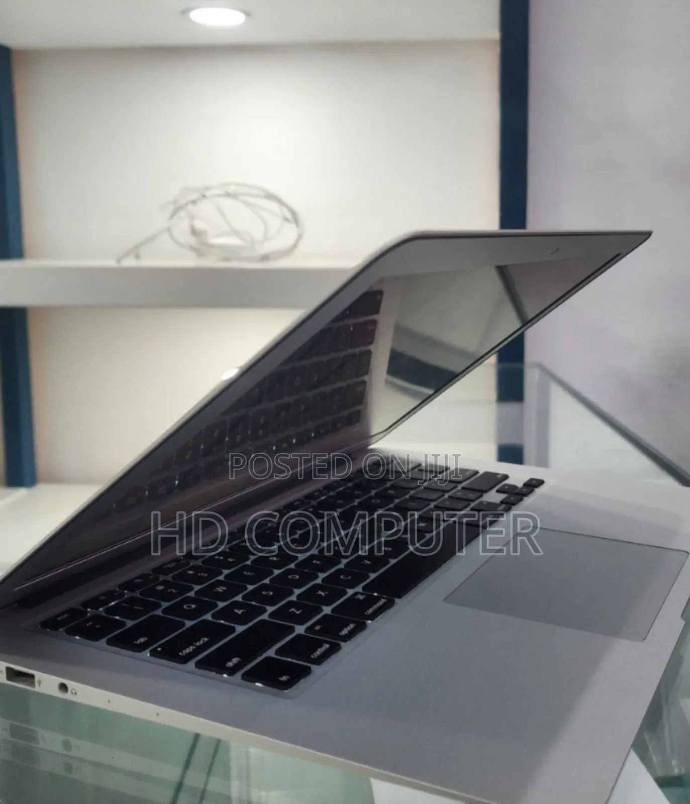 New Laptop Apple MacBook Air 2017 6GB Intel Core I7 SSD 256GB