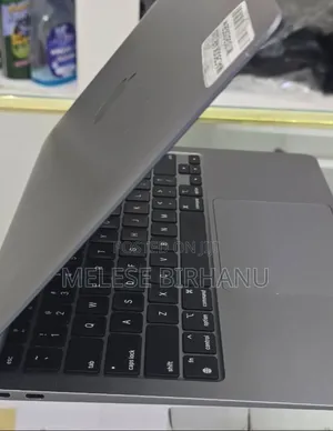 New Laptop Apple MacBook Air 2020 8GB Apple M1 SSD 256GB