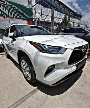 New Toyota Highlander Hybrid 2024 White