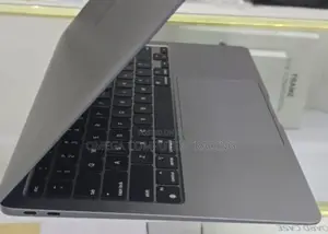 New Laptop Apple MacBook Air 2020 8GB Apple M1 SSD 256GB
