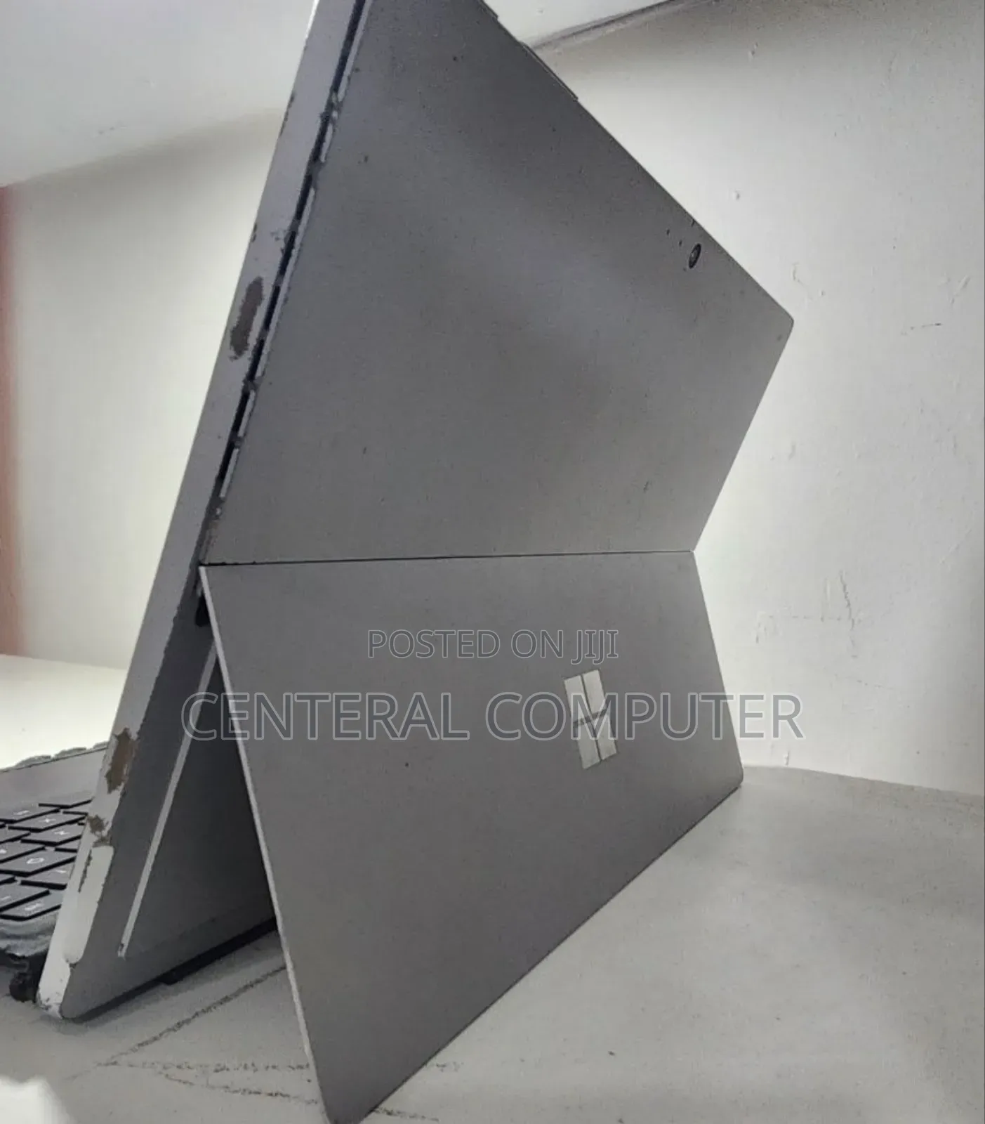 Laptop Microsoft Surface Book 2 4GB Intel Core i7 SSD 128GB