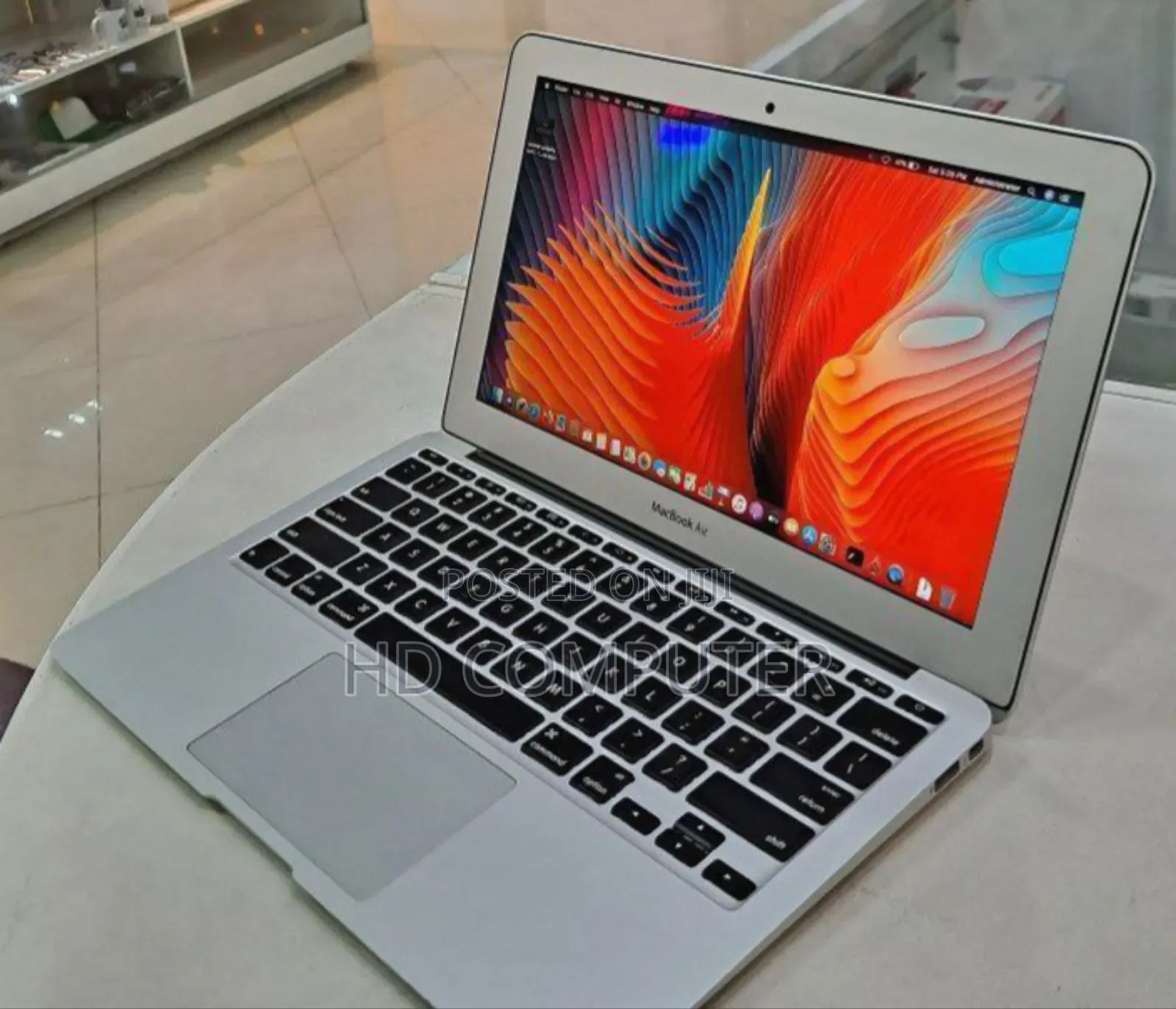 New Laptop Apple MacBook Air 2015 8GB Intel Core I5 SSD 128GB