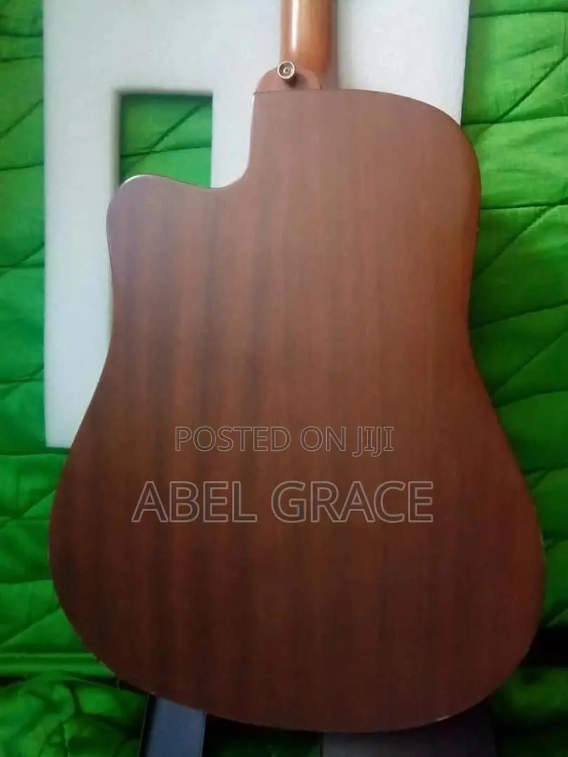 Box Guitar