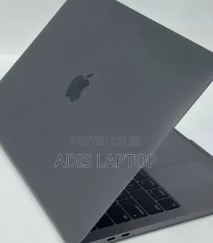 New Laptop Apple MacBook Pro 2019 8GB Intel Core I5 SSD 256GB