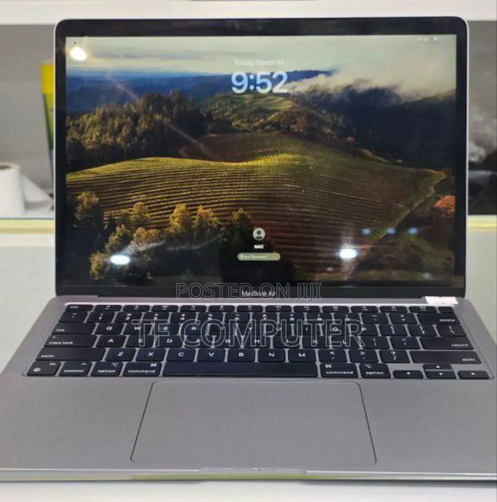 New Laptop Apple MacBook Air 2020 M1 8GB Apple M1 SSD 256GB
