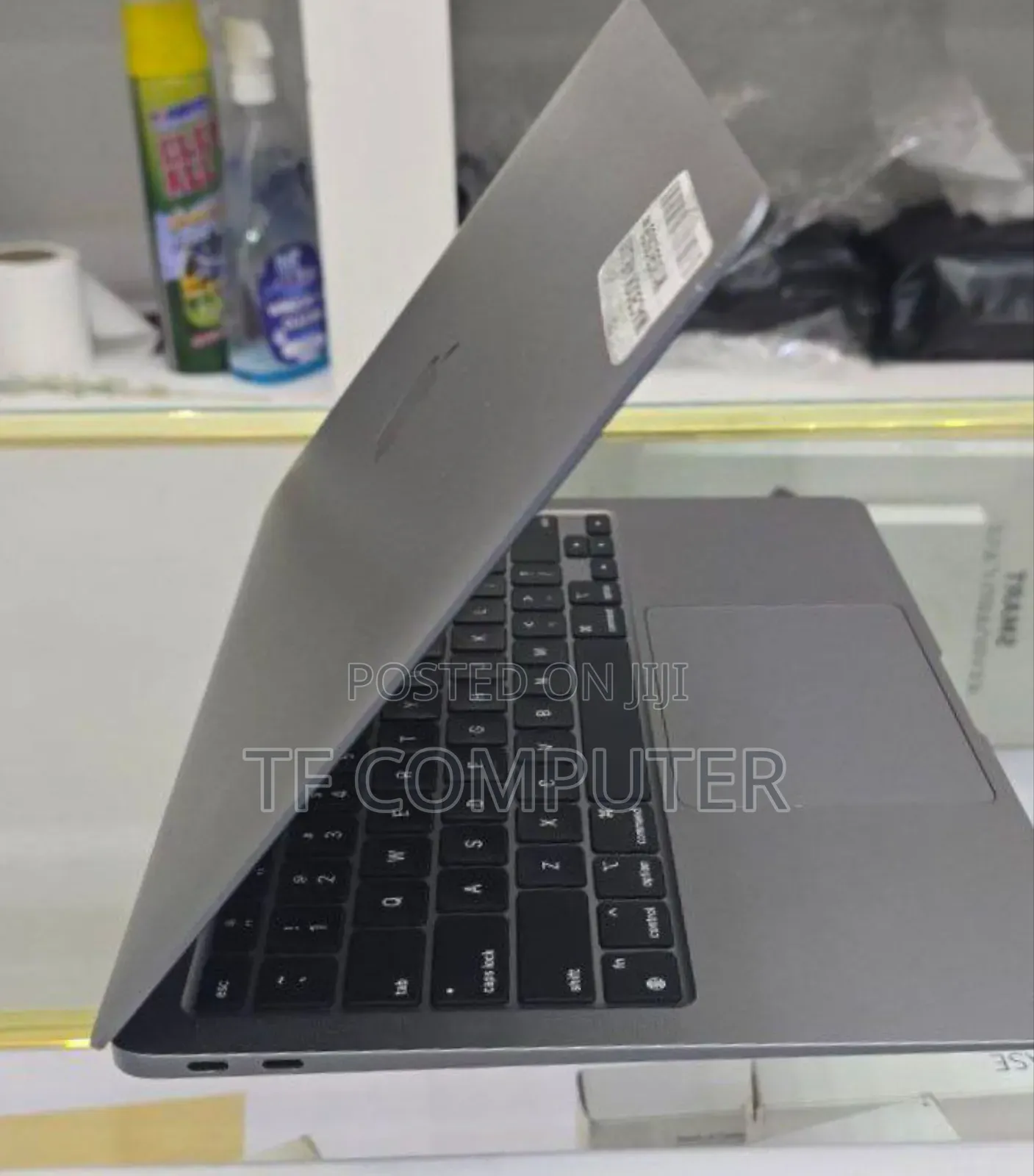 New Laptop Apple MacBook Air 2020 M1 8GB Apple M1 SSD 256GB