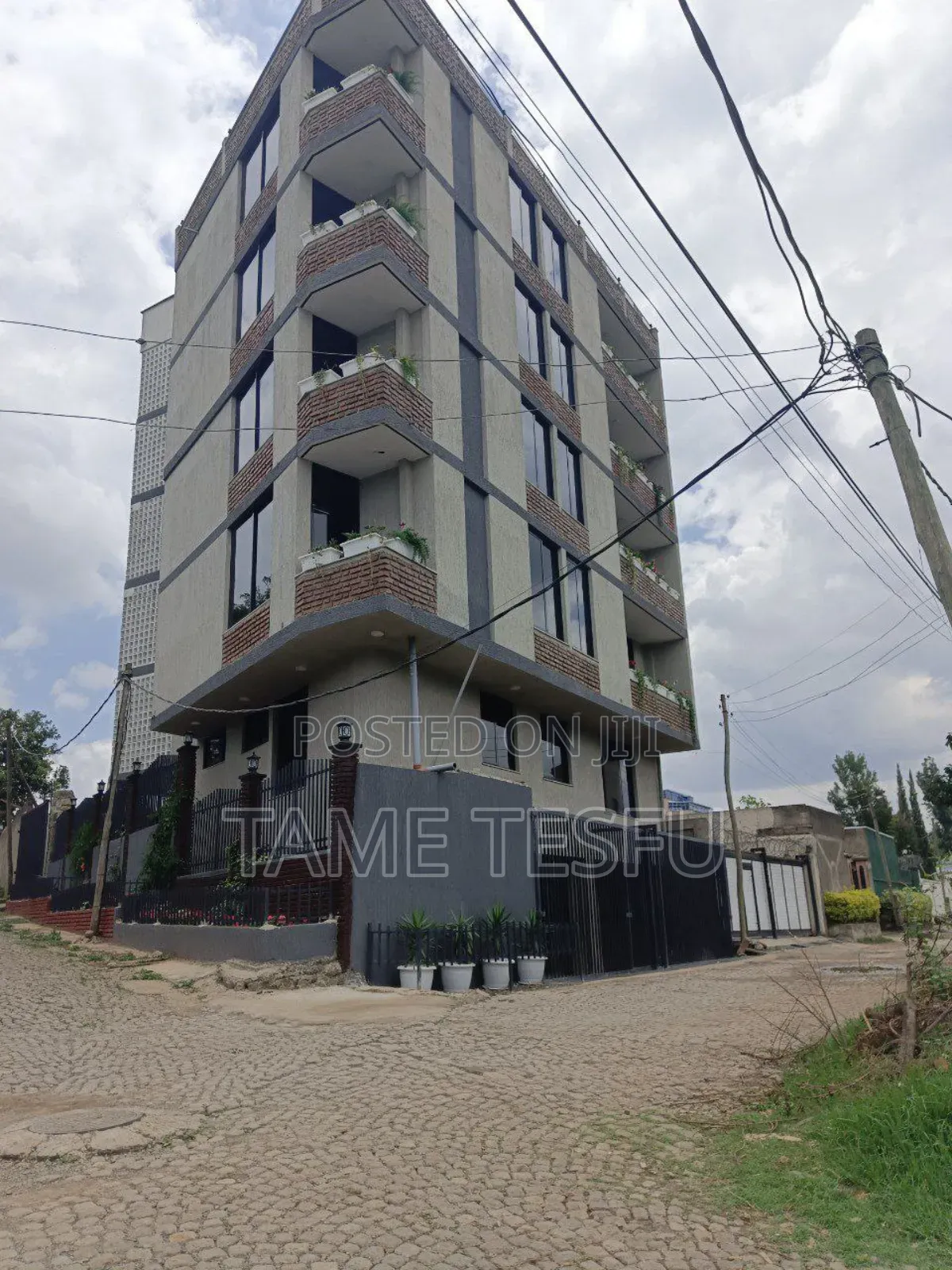 Furnished 10bdrm House in Makanisa Kore, Nifas Silk-Lafto for sale