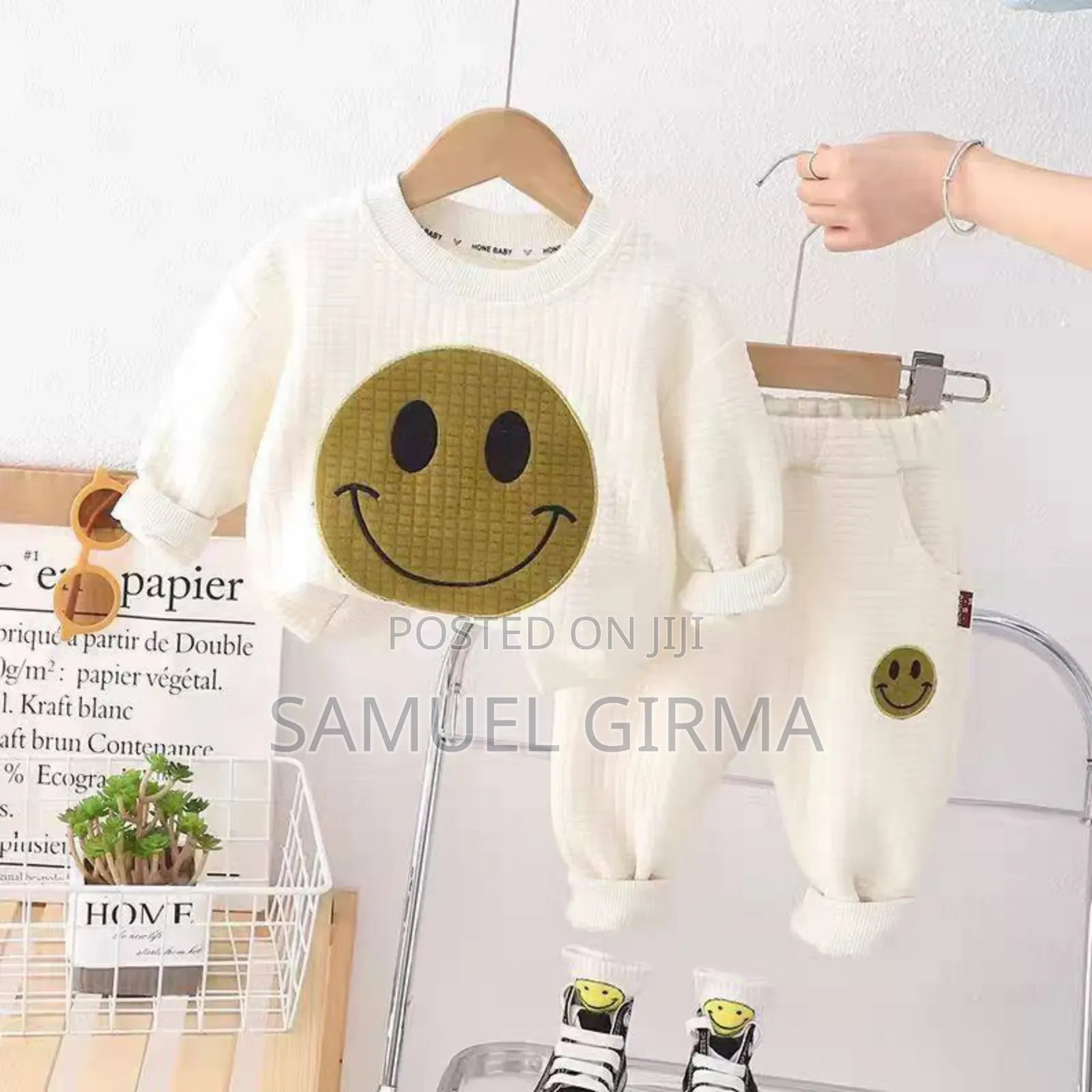 Smile Emoji 2 Piece Outfit Size: 1-6 Years