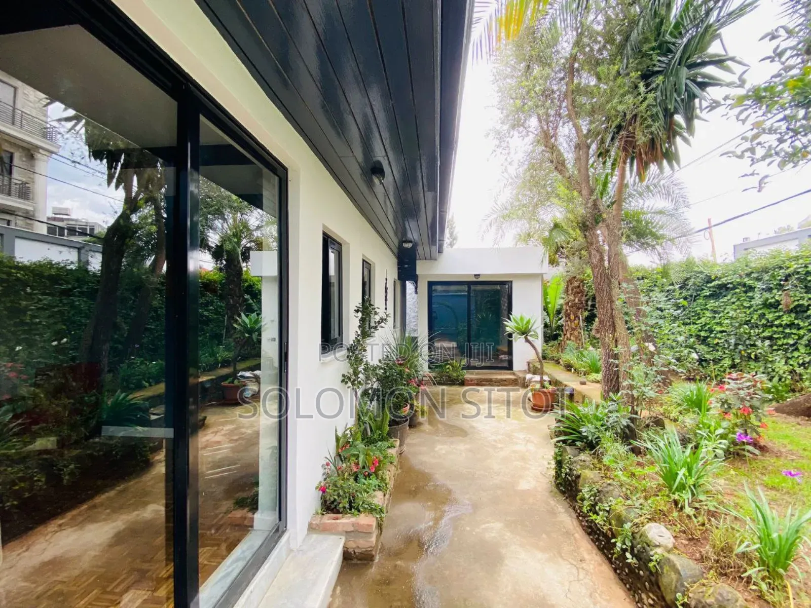 Furnished 4bdrm House in Bole Homes Compound for rent