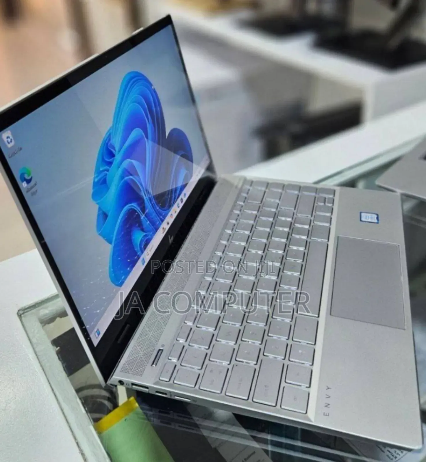 New Laptop HP Envy X360 8GB Intel Core I5 SSD 512GB