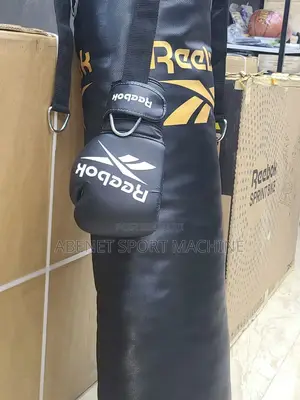 ስፖርት በቤቶ የሚሰሩበት ዘመናዊ Reebok Punching Bag