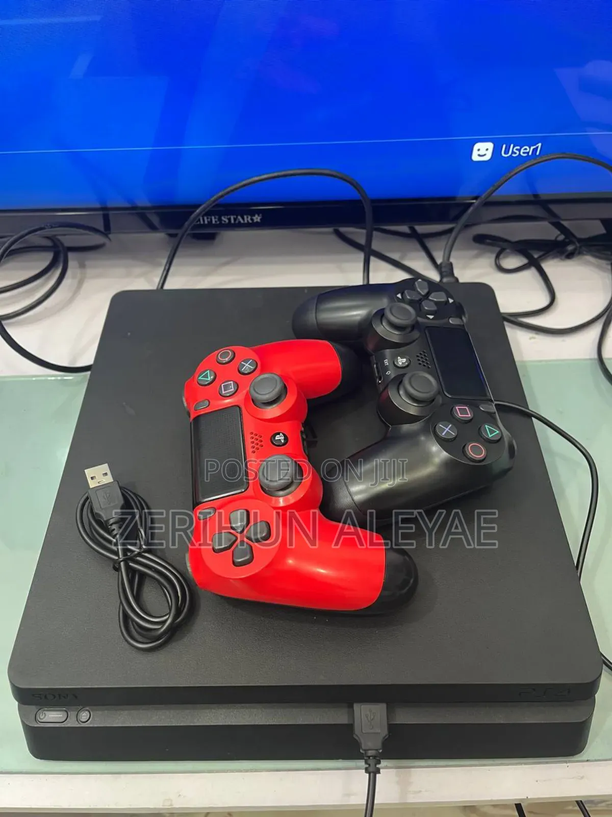 Playstation 4 Slim
