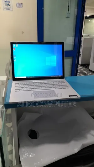 New Laptop Microsoft Surface Book 3 16GB Intel Core I7 SSD 256GB