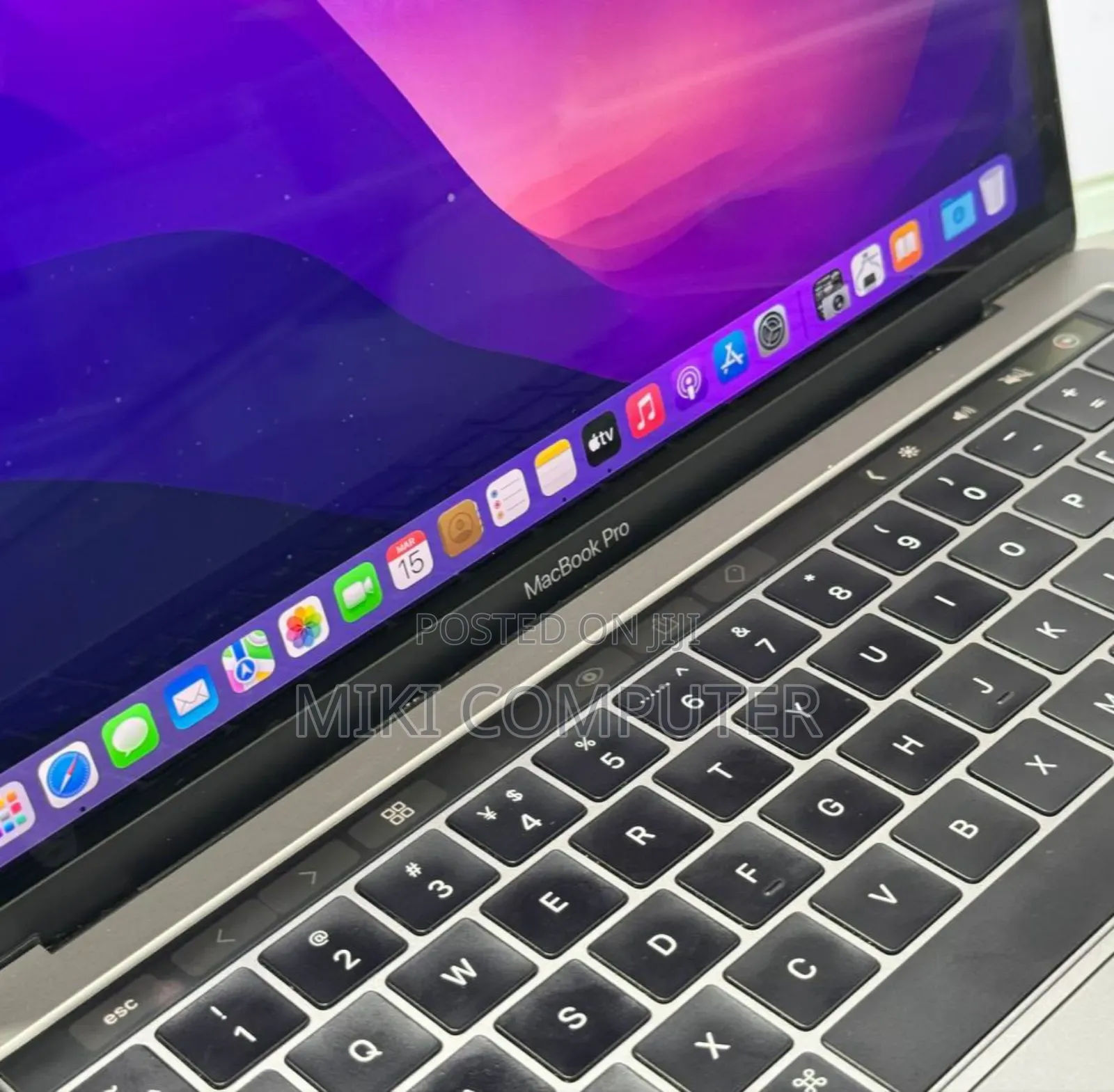 New Laptop Apple MacBook Pro 2016 8GB Intel Core I5 SSD 256GB