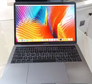 New Laptop Apple MacBook Pro 2017 8GB Intel Core I5 SSD 512GB