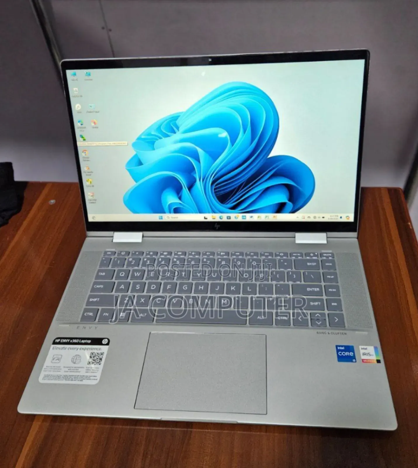 New Laptop HP Envy X360 8GB Intel Core I5 SSD 512GB