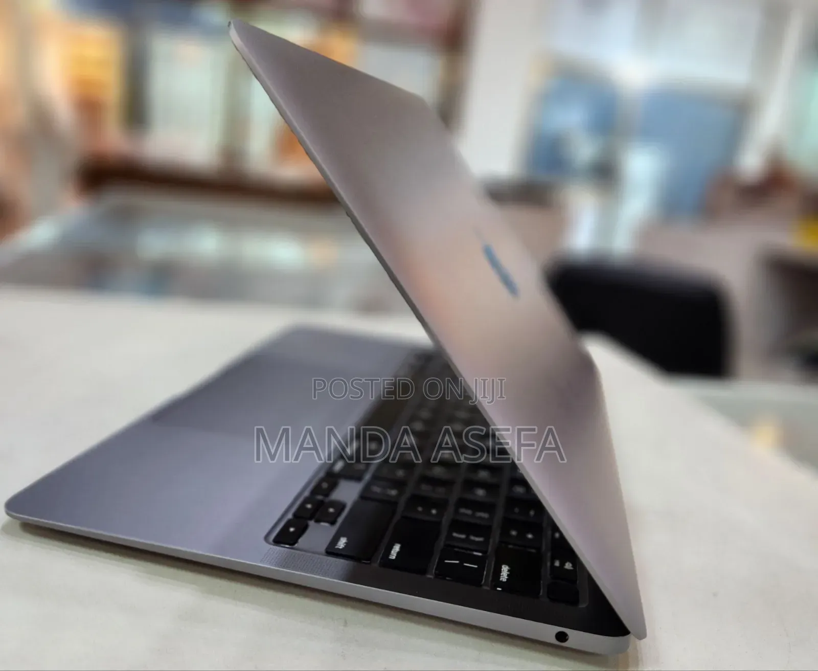 New Laptop Apple MacBook Air 8GB Intel Core I3 SSD 256GB