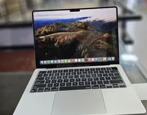 New Laptop Apple MacBook Pro 8GB Apple M3 SSD 512GB