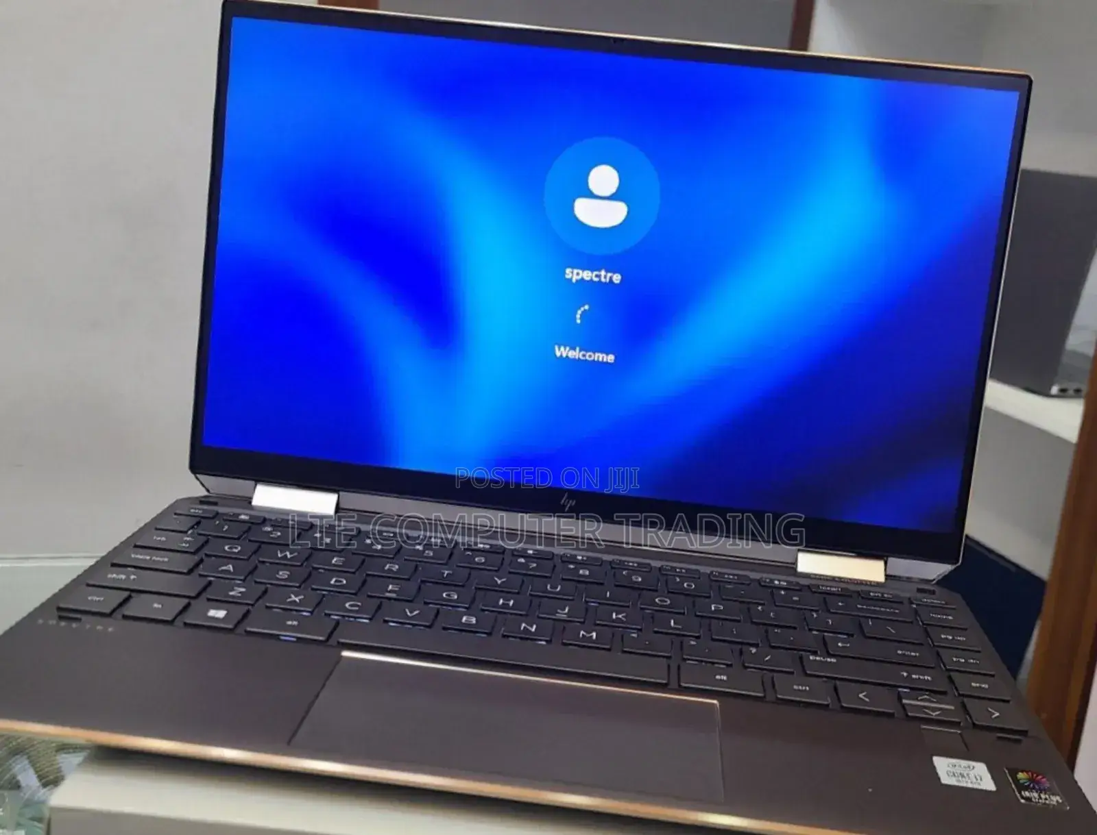 New Laptop HP Spectre X360 8GB Intel Core I7 SSD 512GB