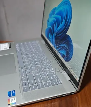 New Laptop HP Envy X360 8GB Intel Core I5 SSD 512GB