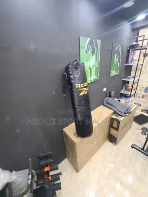 የአዉሮፓ ስታንዳርድ አዲስ Reebok Punching Bag