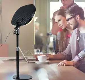 ተጣጣፊ የሆነ ስልክ መያዣ ያለው Fill Light + Desk Lamp