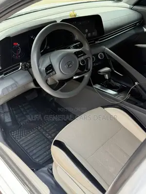 Hyundai Elantra 2021 White