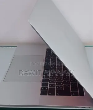 New Laptop Apple MacBook Pro 2017 16GB Intel Core I7 SSD 1T