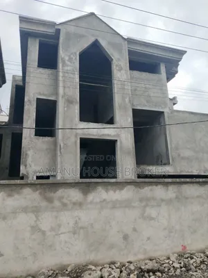 5bdrm House in Addis Abeba, Bole for sale
