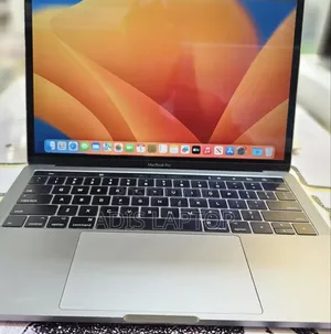 New Laptop Apple MacBook Pro 2017 16GB Intel Core I7 SSD 512GB