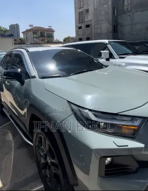 Toyota RAV4 2024 Green