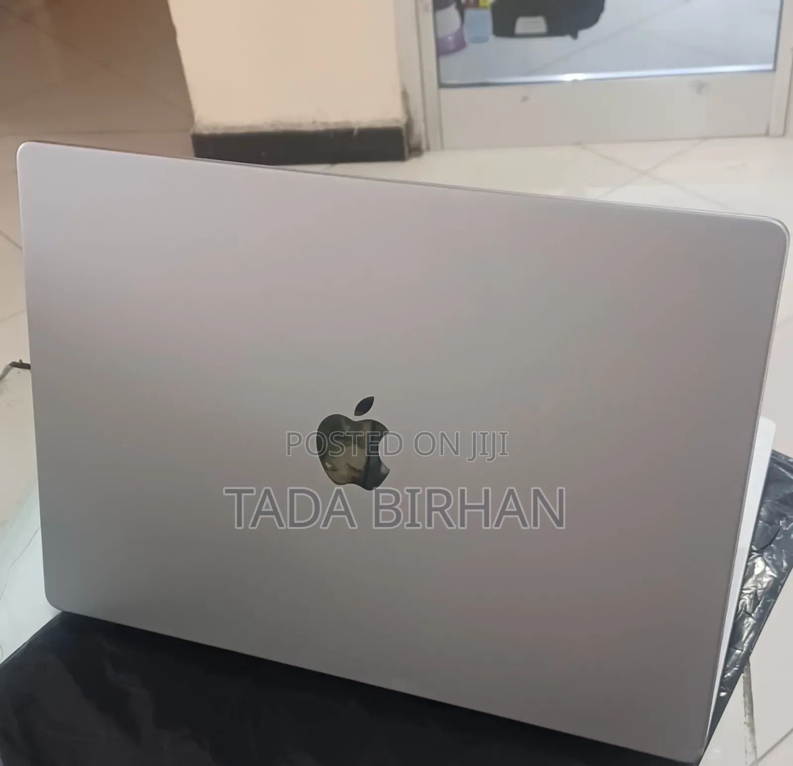 New Laptop Apple MacBook Pro M1 16GB Intel Core I7 SSD 1T