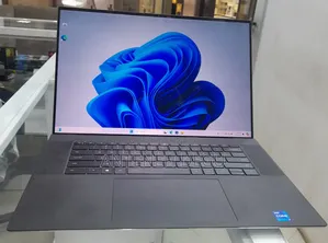 New Laptop Dell XPS 17 9720 32GB Intel Core I7 SSD 1T