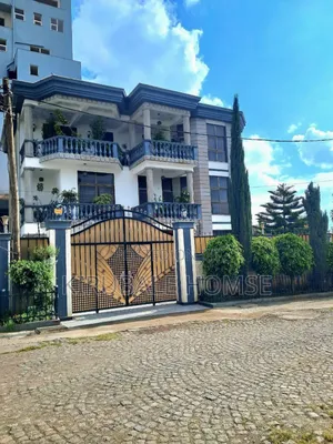 8bdrm Villa in Bole for sale