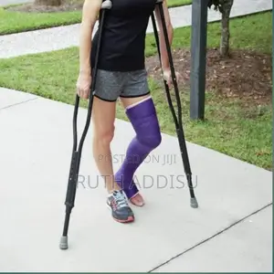 Crutches ክራንች የህክምና የብብት Crutches Pair Brand New in Almunium