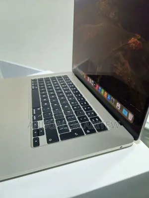 New Laptop Apple MacBook Air 2023 M2 8GB Apple M2 SSD 256GB