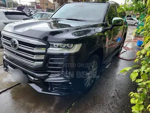 Toyota Land Cruiser 3.3 Diesel 4WD 2022 Black