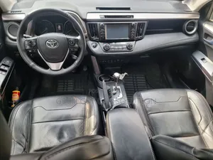 Toyota RAV4 2018 Brown