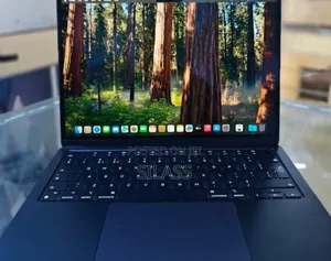 New Laptop Apple MacBook Air 2024 M3 13-Inch 8GB Apple M3 SSD 256GB