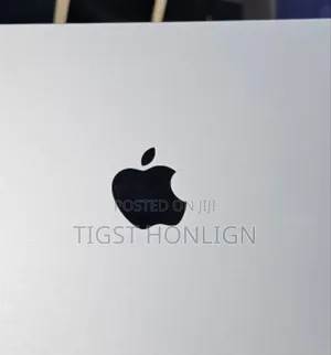 New Laptop Apple MacBook Pro 8GB Intel Core M3 SSD 512GB