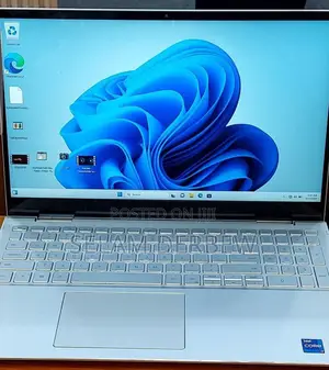 New Laptop Dell Inspiron 15 16GB Intel Core I7 SSD 512GB