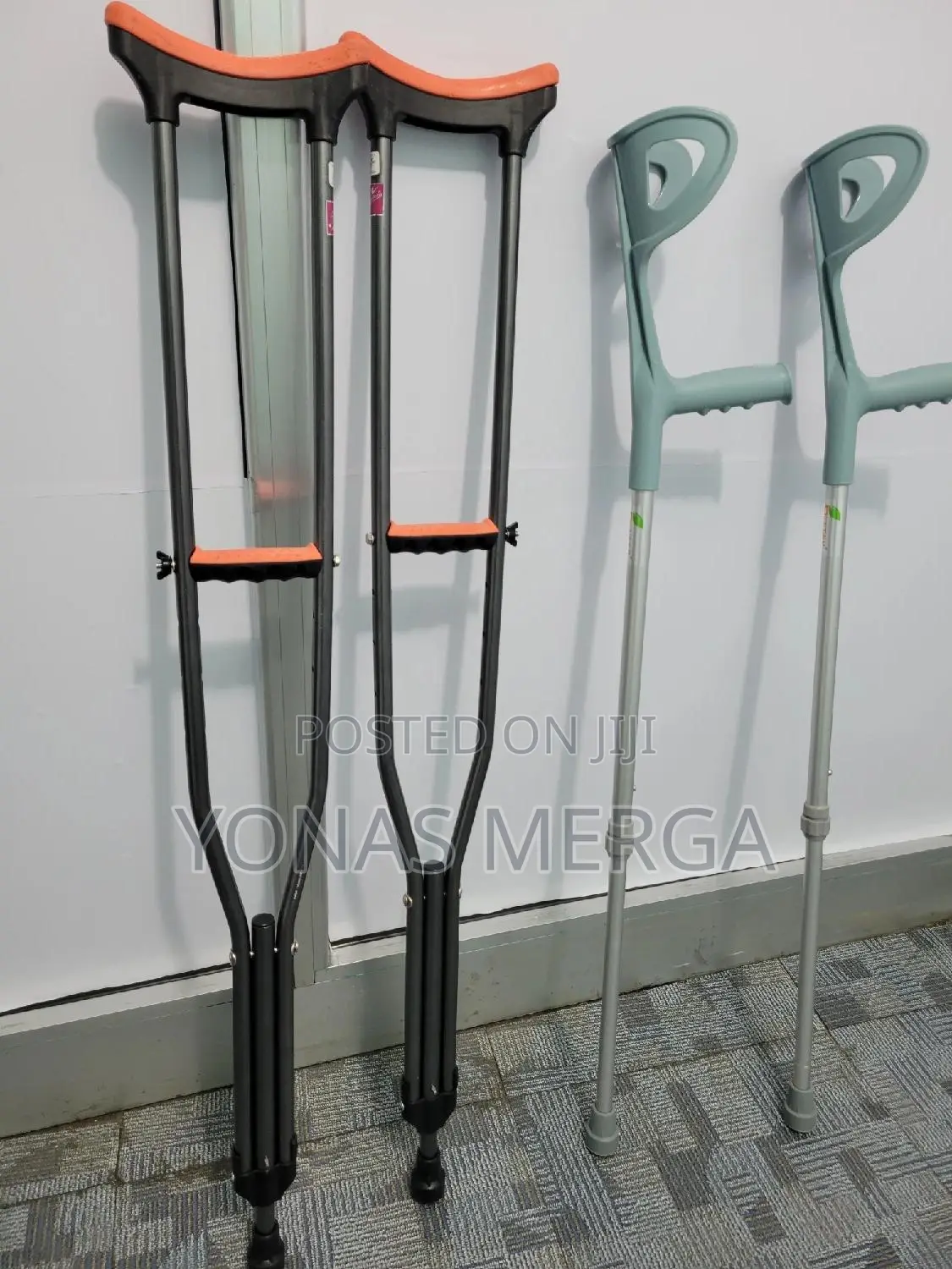 Crutches_people Who Cannot Use Their Legs to Transfer Weight