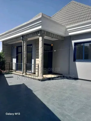 5bdrm Villa in Yeka for sale